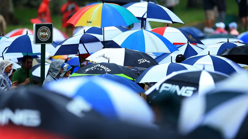 Riktig utstyr kan redde deg: Ti bud for å spille bedre i regn